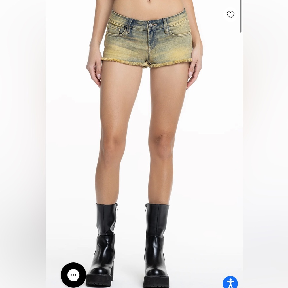 Miss Me Layla Low Rise Shorts - Picture 2 of 8